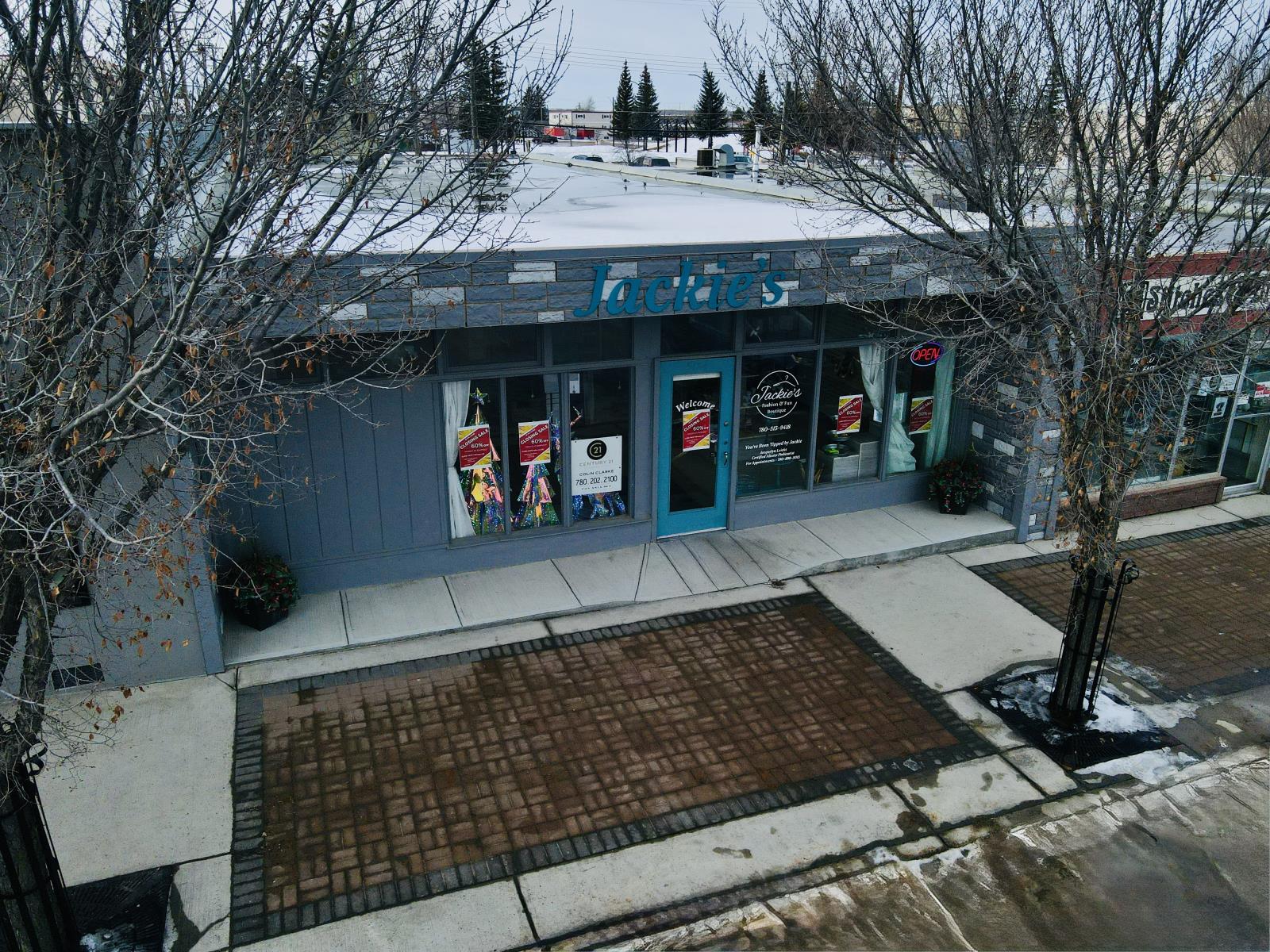 5124 51 Street Property Photo 1