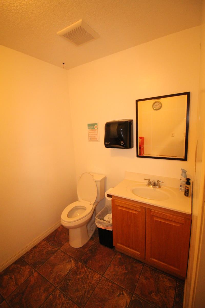 30 Center Ave Property Photo 37