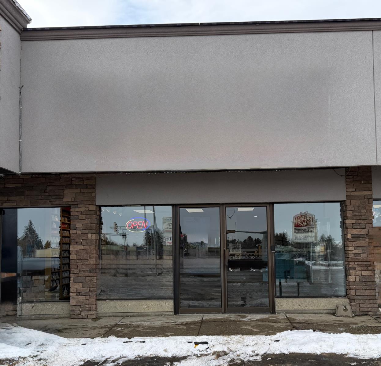 4600 48 Street Property Photo 1