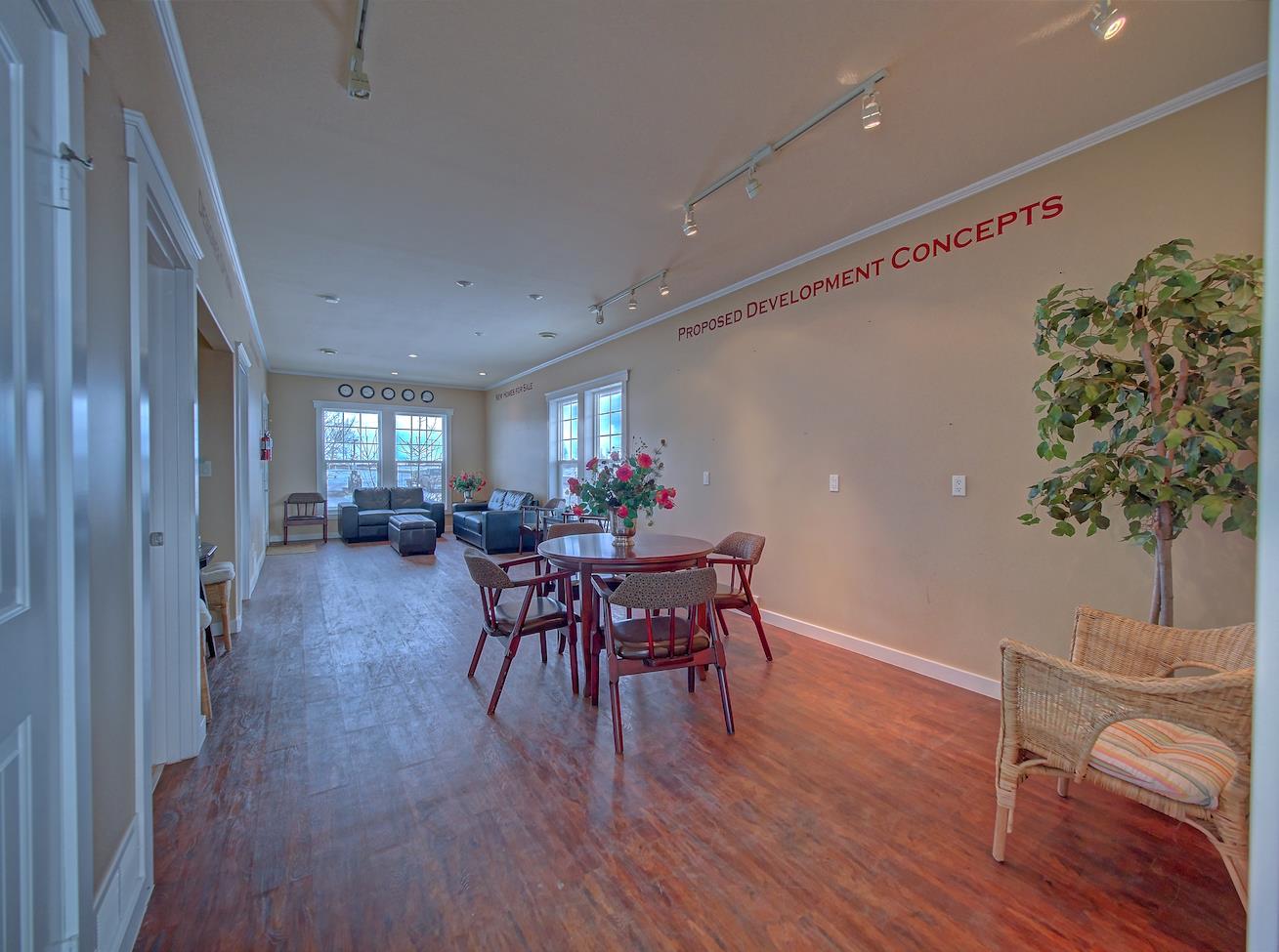 5015-50 Street Property Photo 3