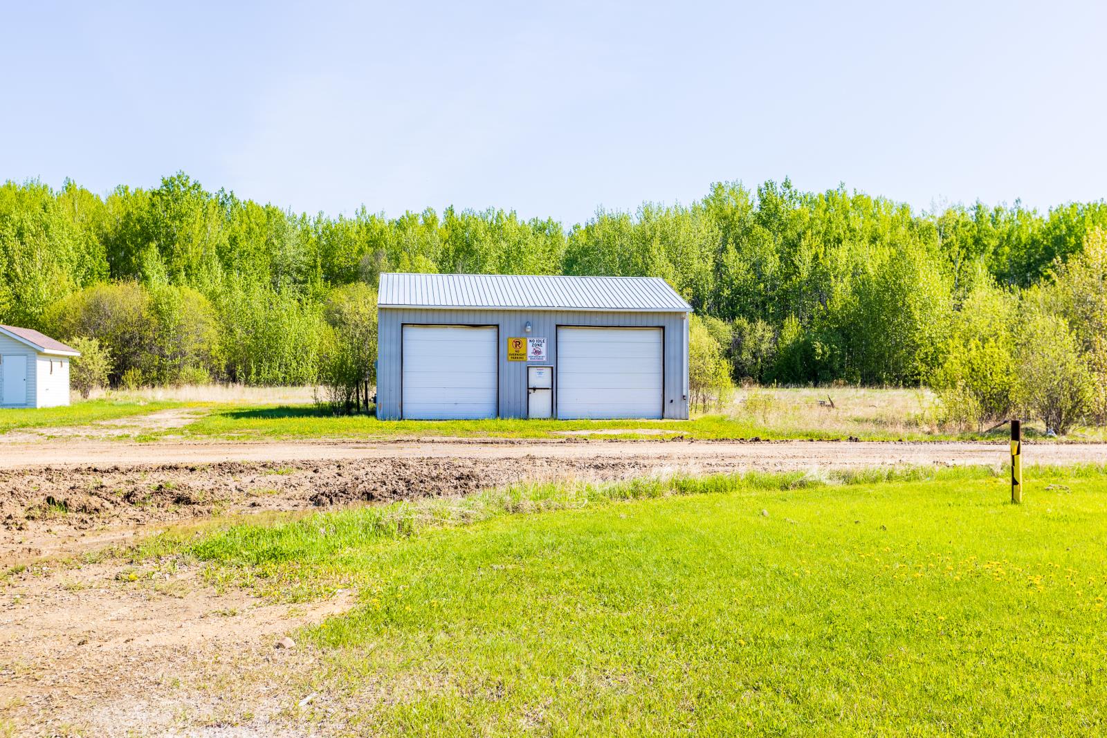 Hwy# 813, Ab Property Photo 12