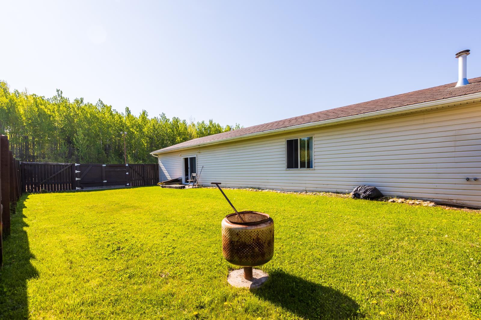 Hwy# 813, Ab Property Photo 19