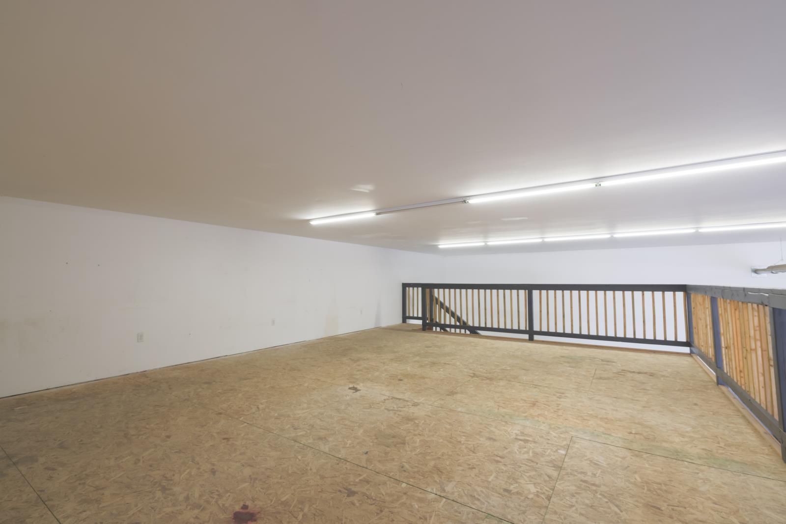 5222 - 44 Street Property Photo 8
