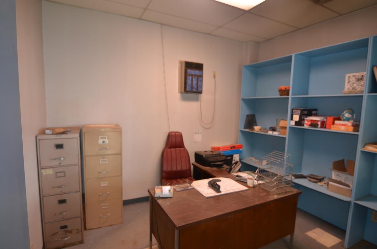 5018 52 Ave Property Photo 9