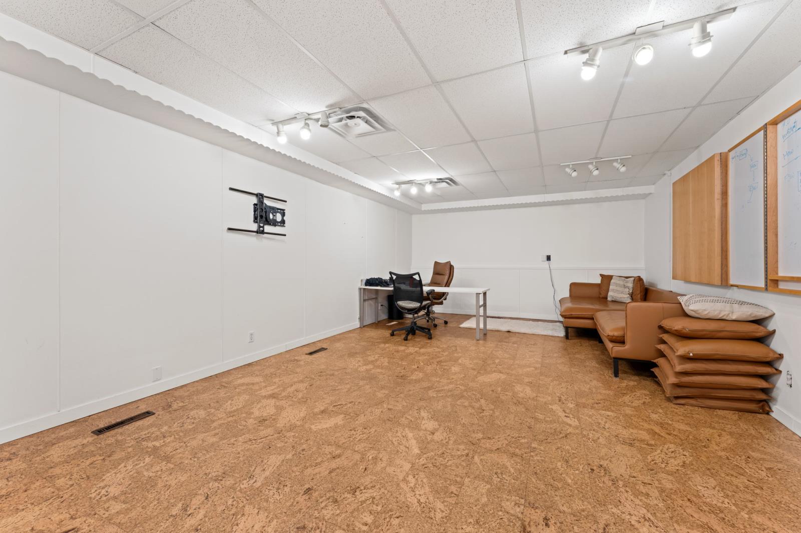 10509 81 Avenue Nw Property Photo 23