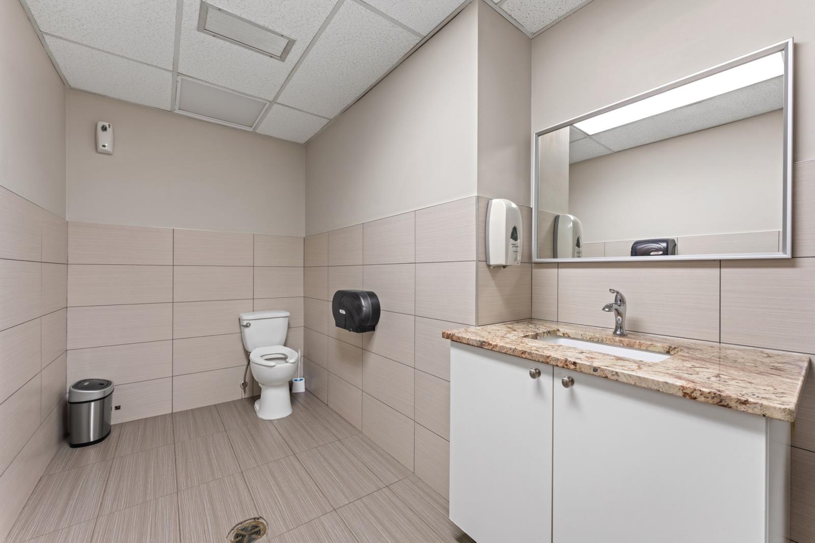 10509 81 Avenue Nw Property Photo 27