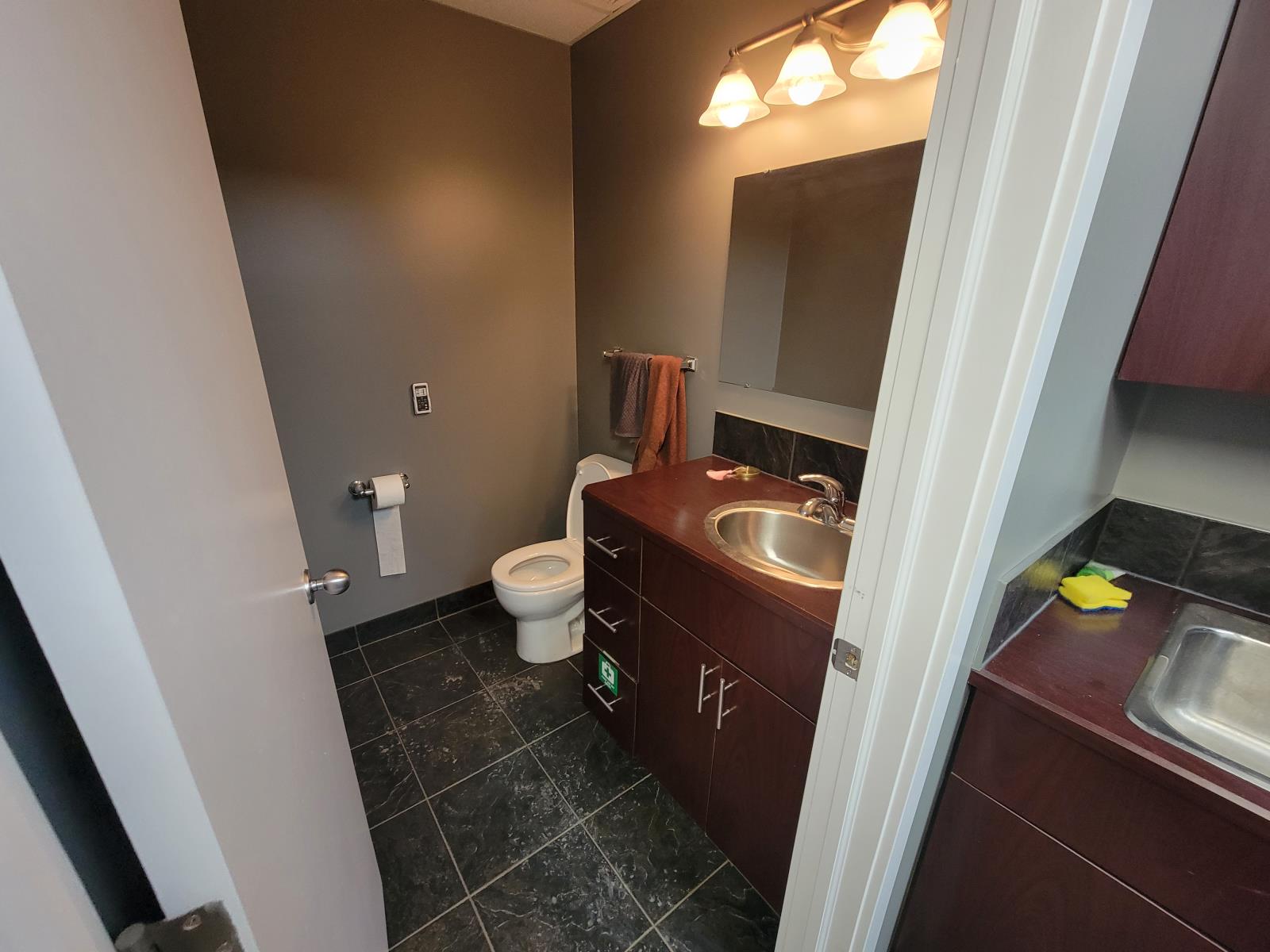 131 Yellowhead Road Property Photo 7