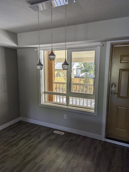 12505 111 Ave Nw Property Photo 8