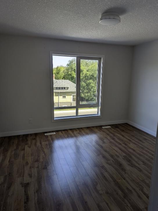 12505 111 Ave Nw Property Photo 11