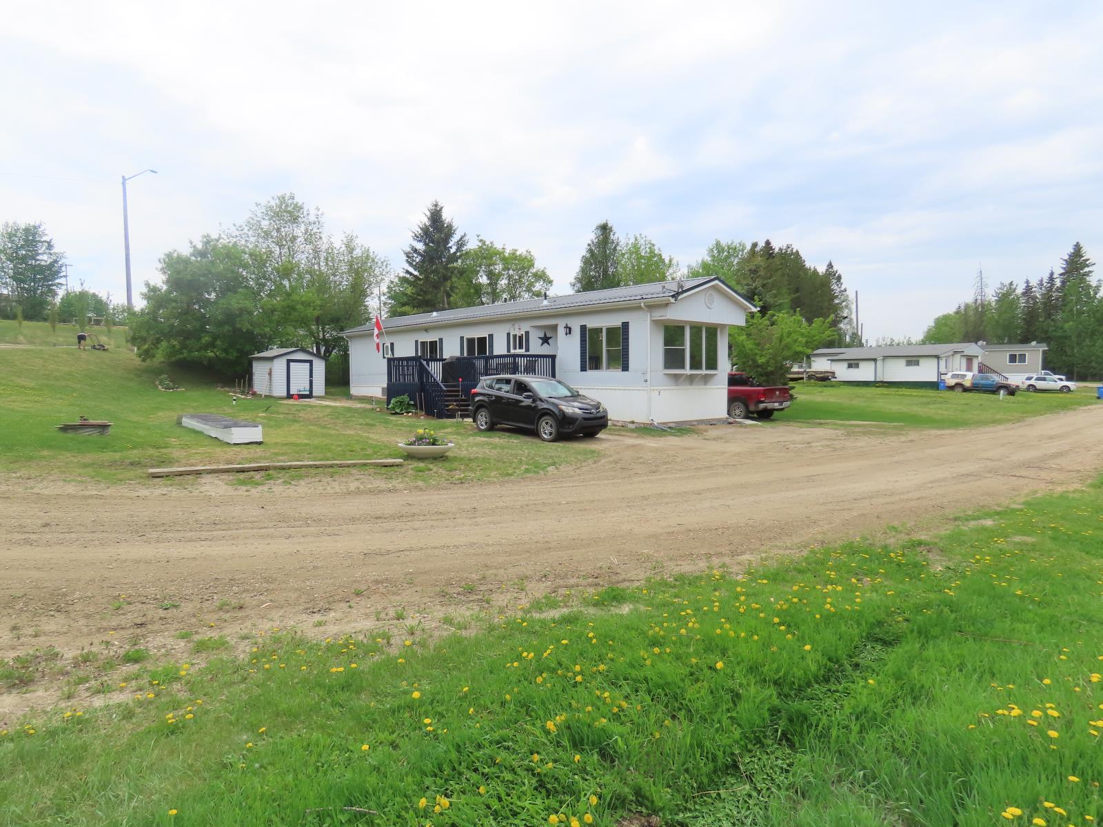 5000 53a St Property Photo 4