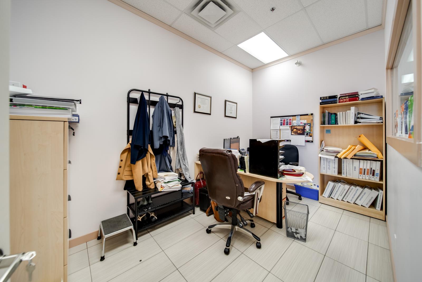 16632 71 Street Property Photo 11