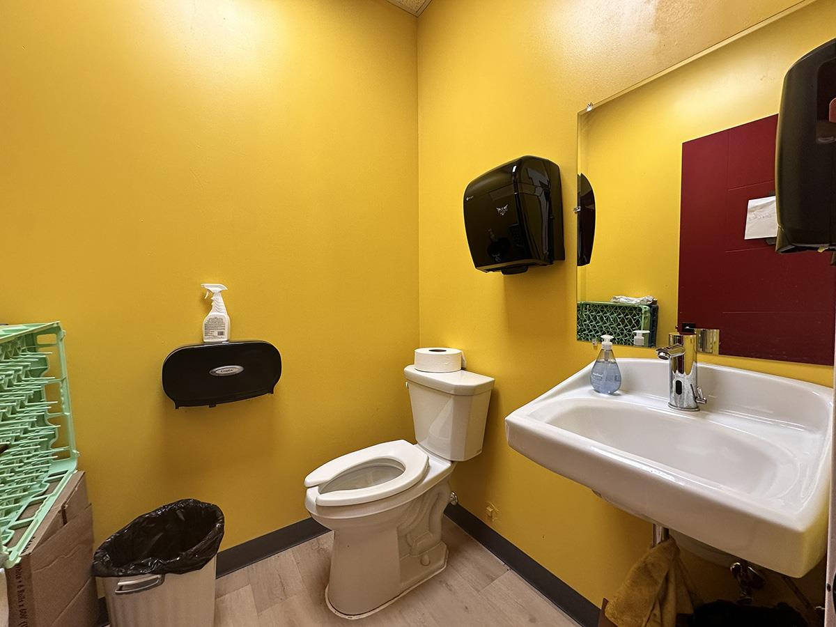 7133 Winterburn Rd Nw Property Photo 18