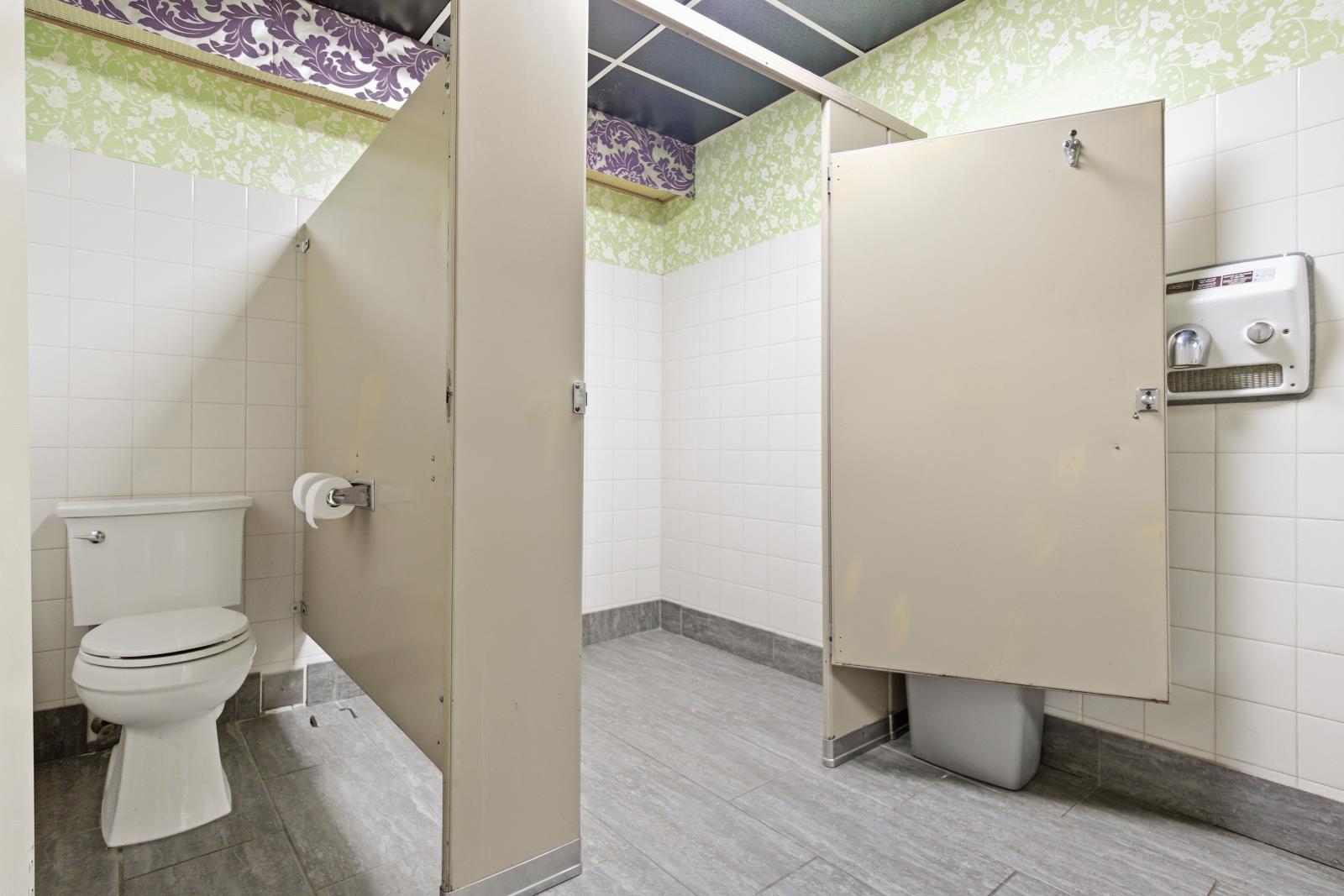 7727 85 St Property Photo 33