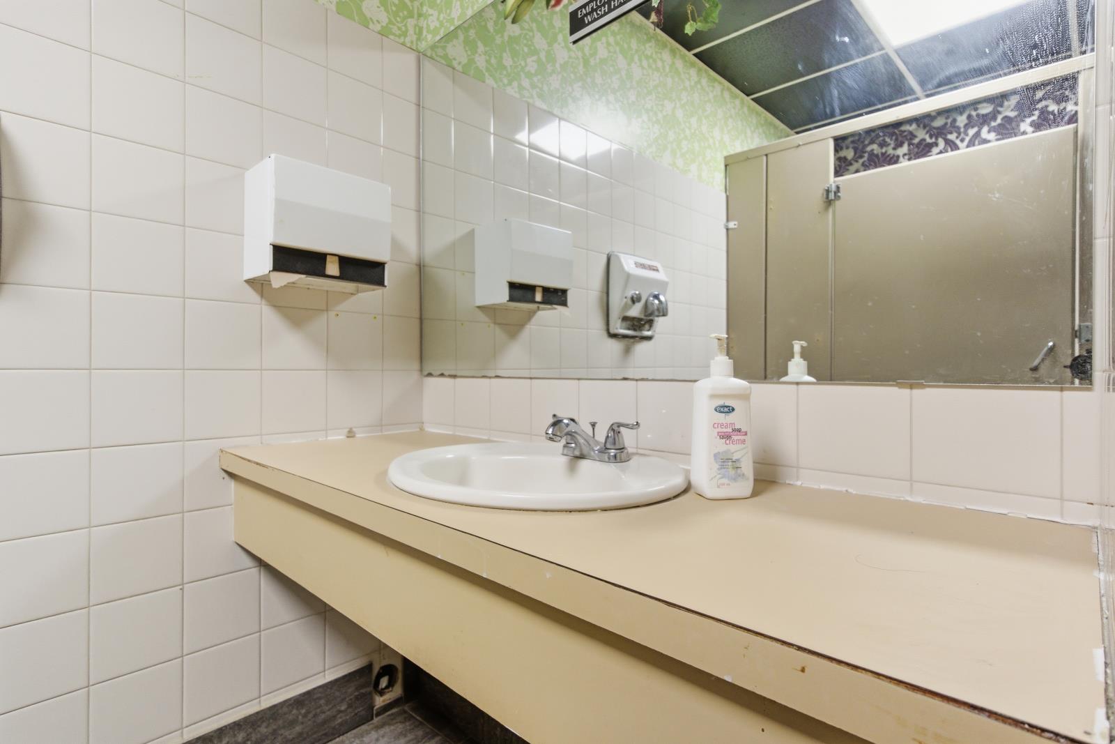 7727 85 St Property Photo 35