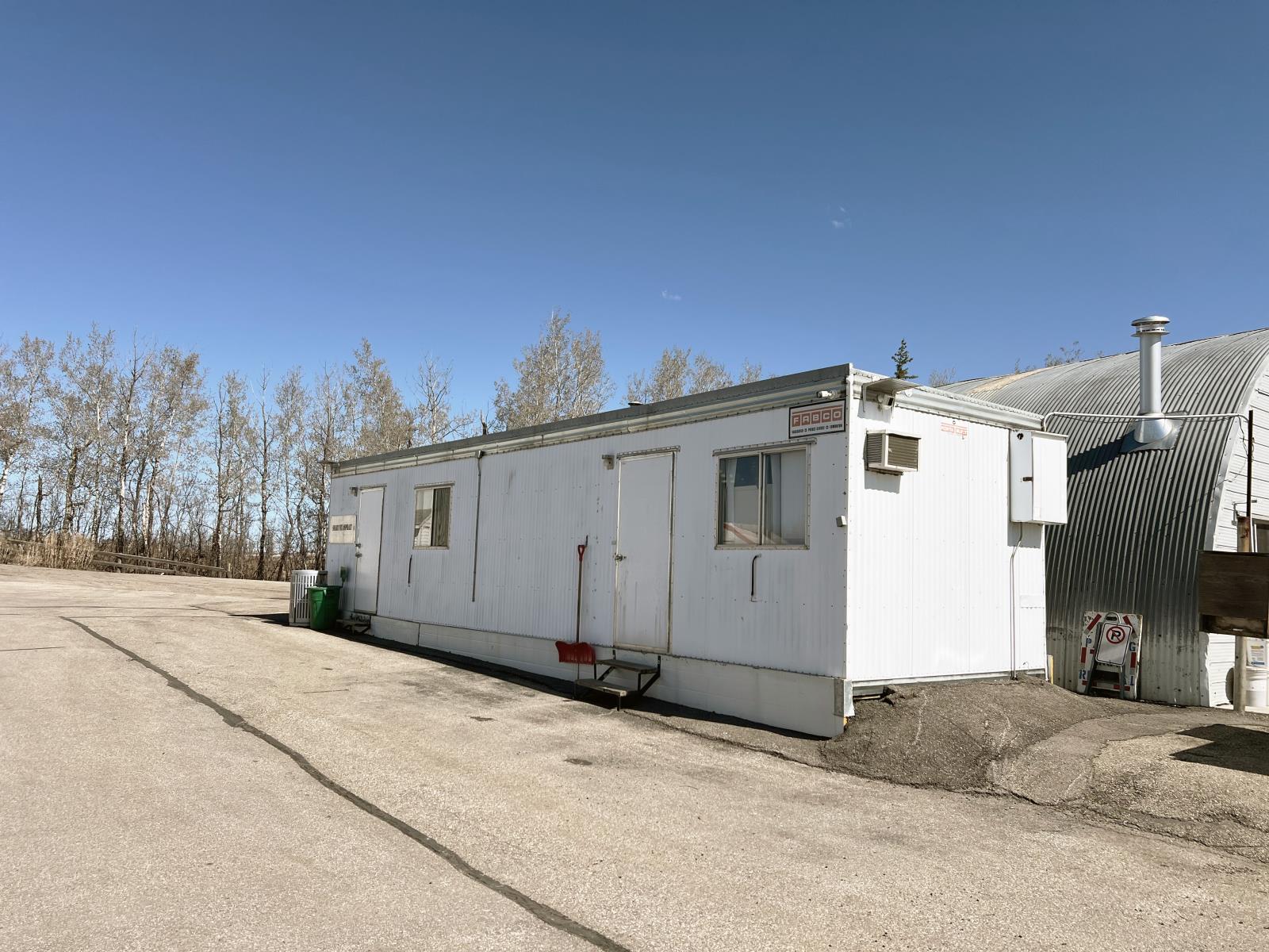 53314 Highway 44 Property Photo 3