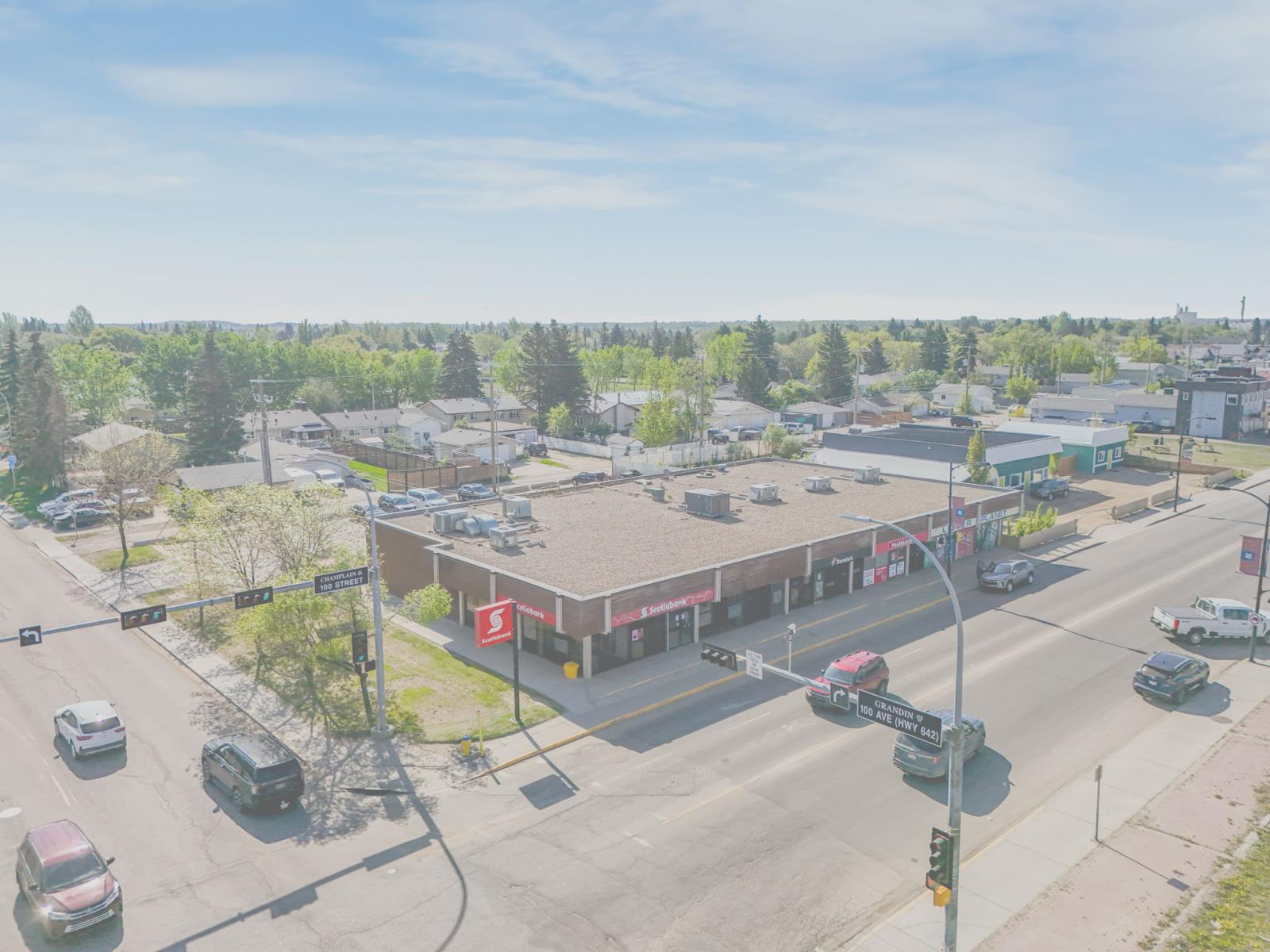 9925 100 Street Property Photo 11