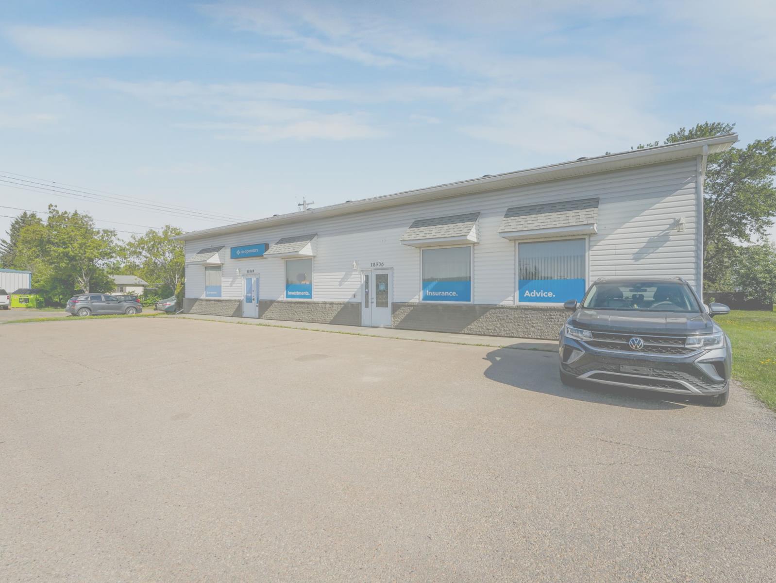 10306 100 Avenue Property Photo 2