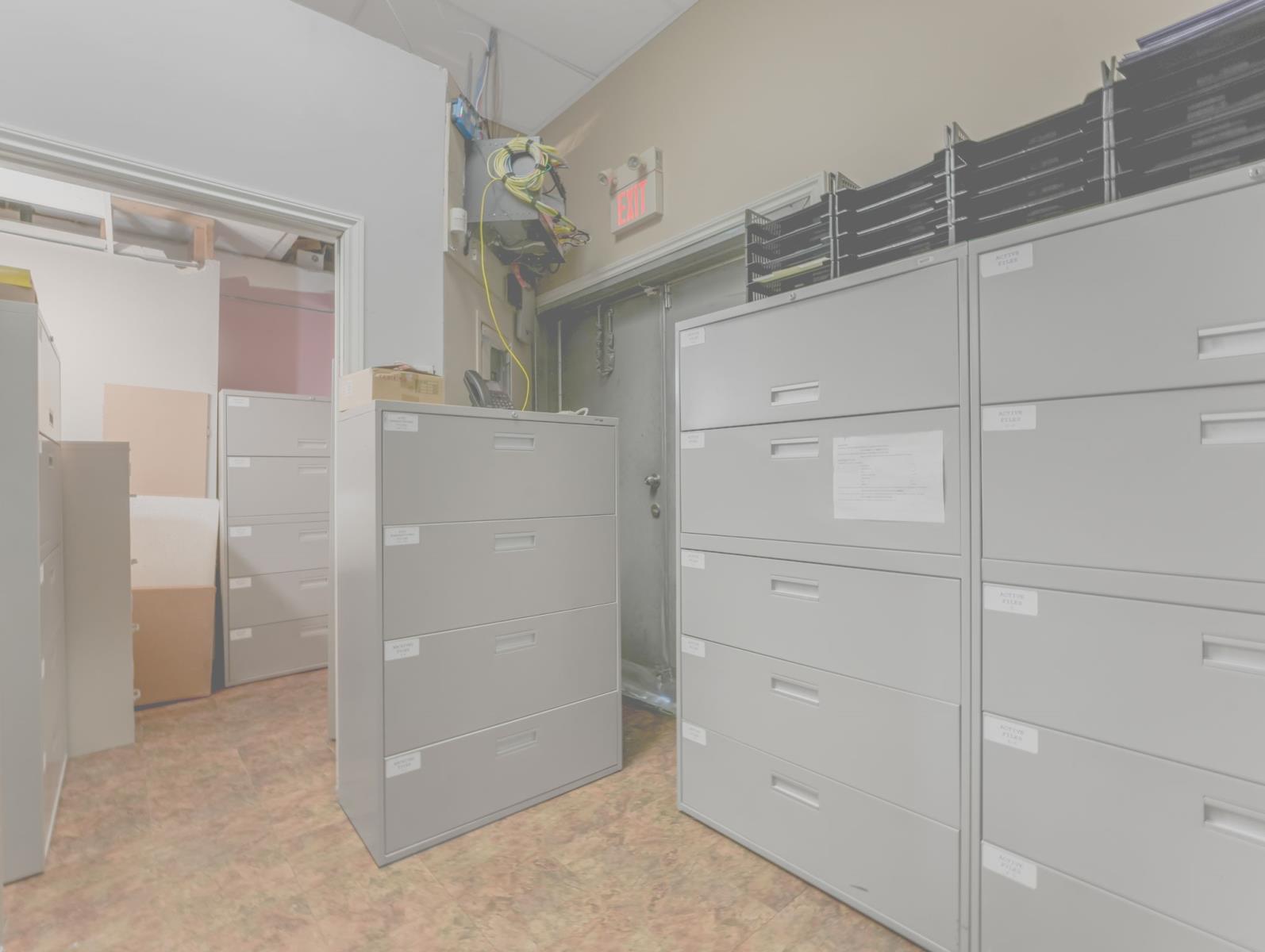 10306 100 Avenue Property Photo 35