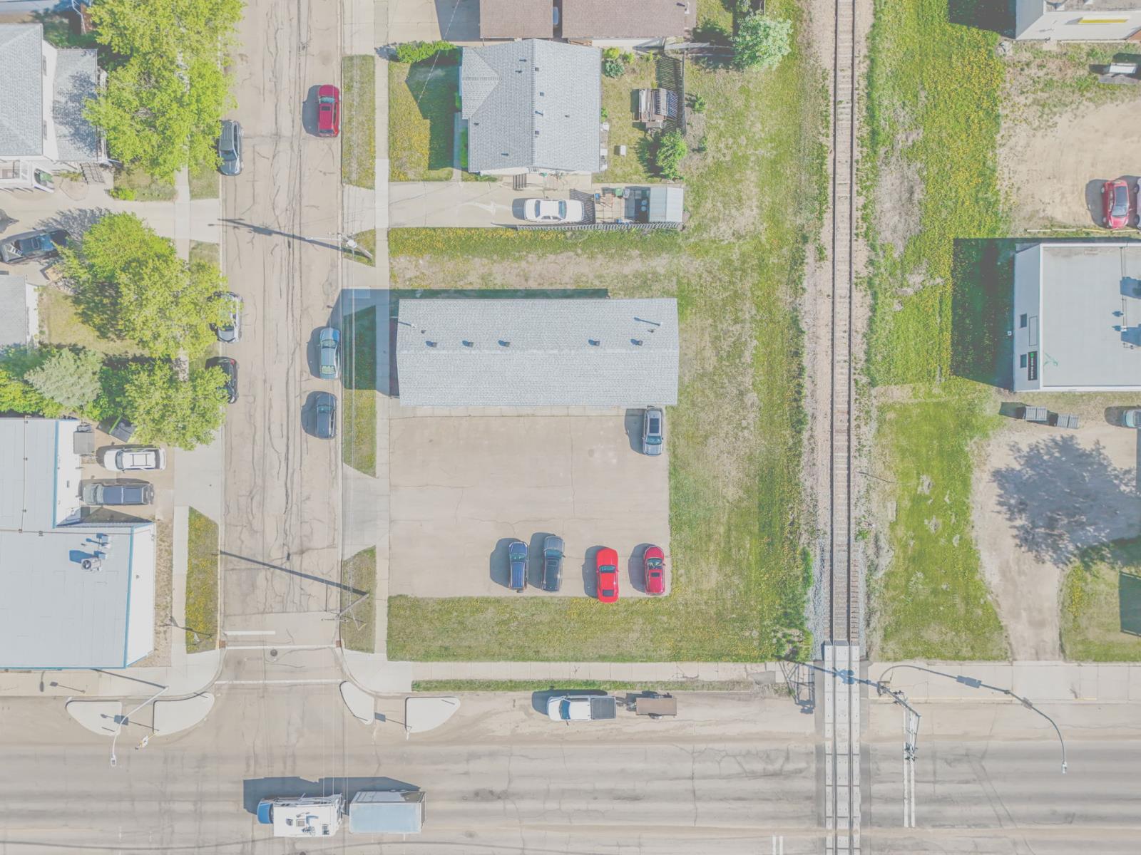 10306 100 Avenue Property Photo 42