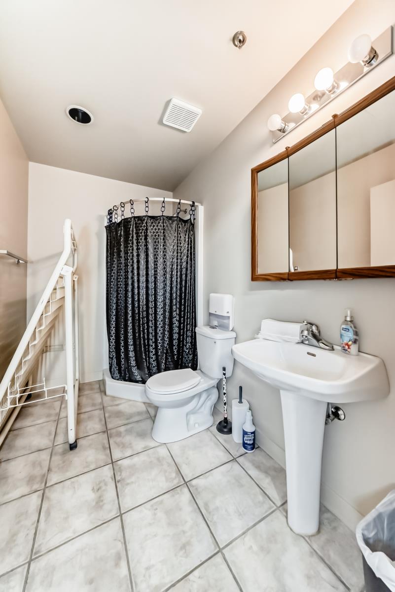 10086 164 St Nw Property Photo 15
