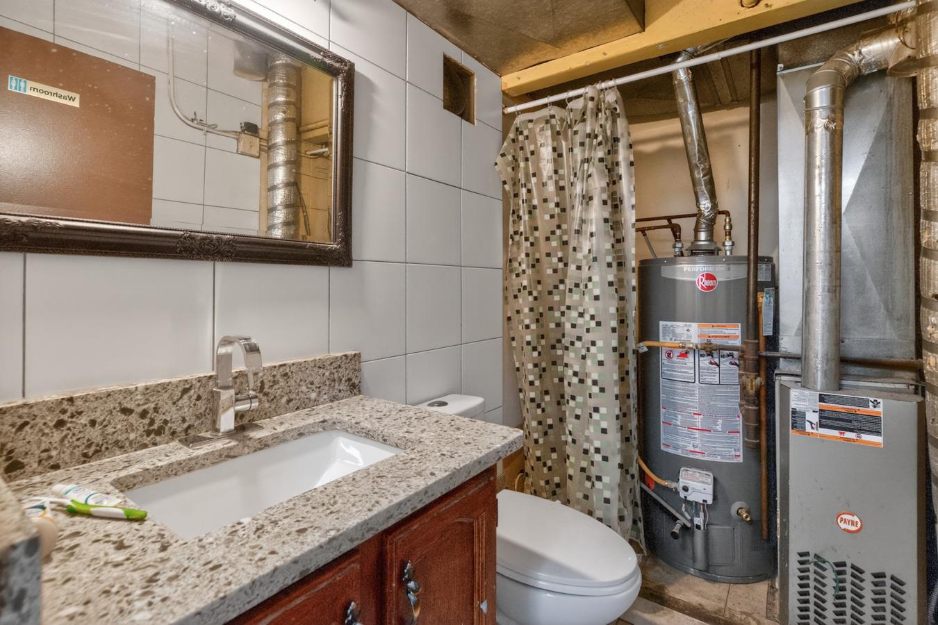 12525 127 Street Property Photo 5