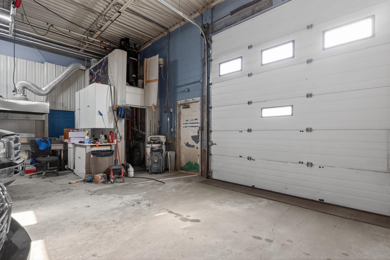 12525 127 Street Property Photo 8