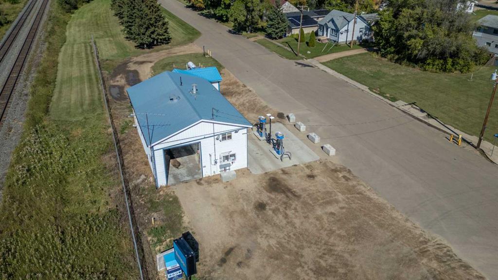2 Railway Avenue N Property Photo 7