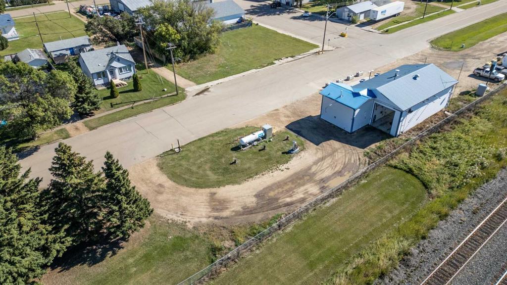 2 Railway Avenue N Property Photo 10