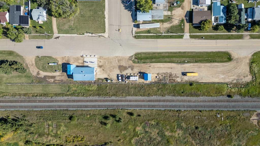 2 Railway Avenue N Property Photo 14