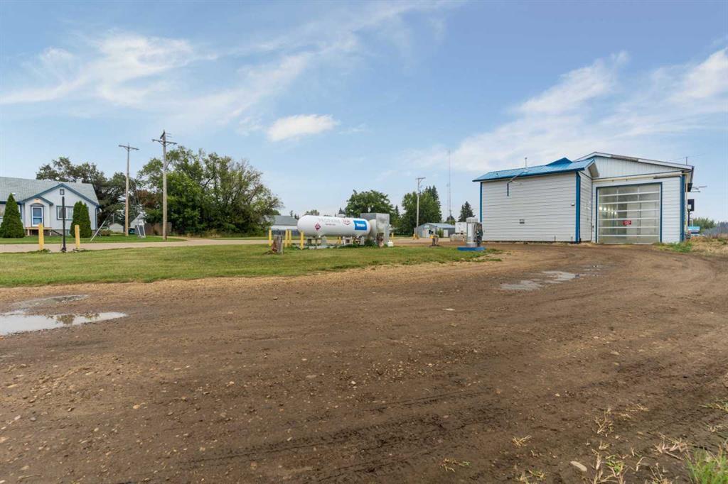 2 Railway Avenue N Property Photo 19