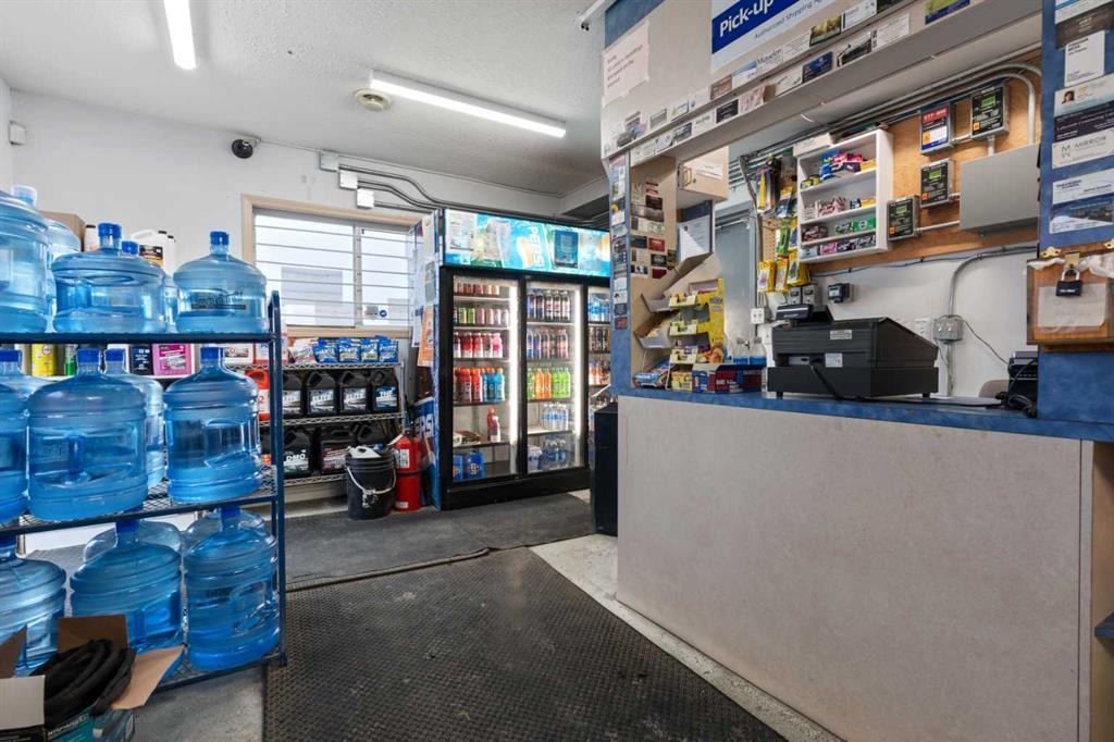 2 Railway Avenue N Property Photo 22