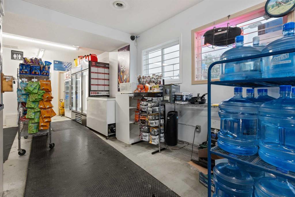 2 Railway Avenue N Property Photo 23