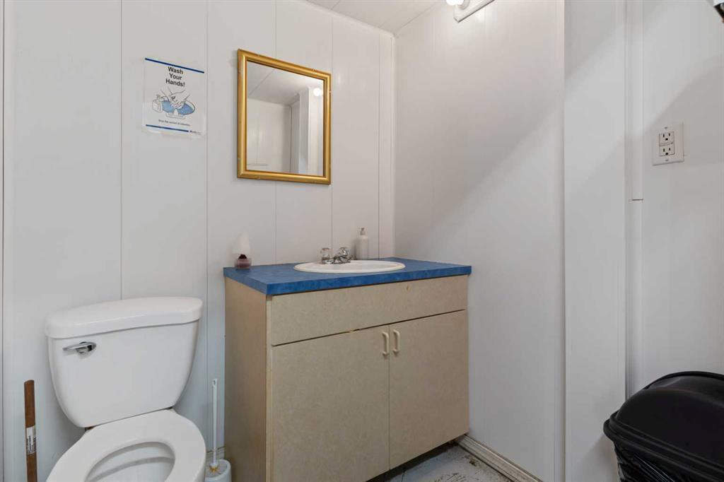 2 Railway Avenue N Property Photo 28
