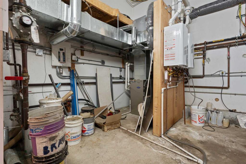 2 Railway Avenue N Property Photo 33