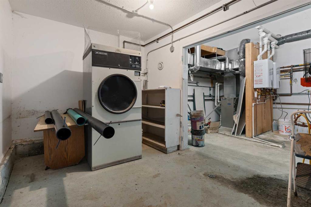 2 Railway Avenue N Property Photo 34