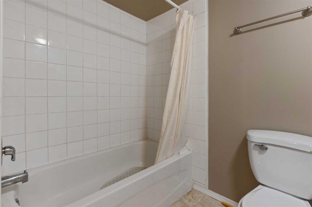 2 Railway Avenue N Property Photo 47