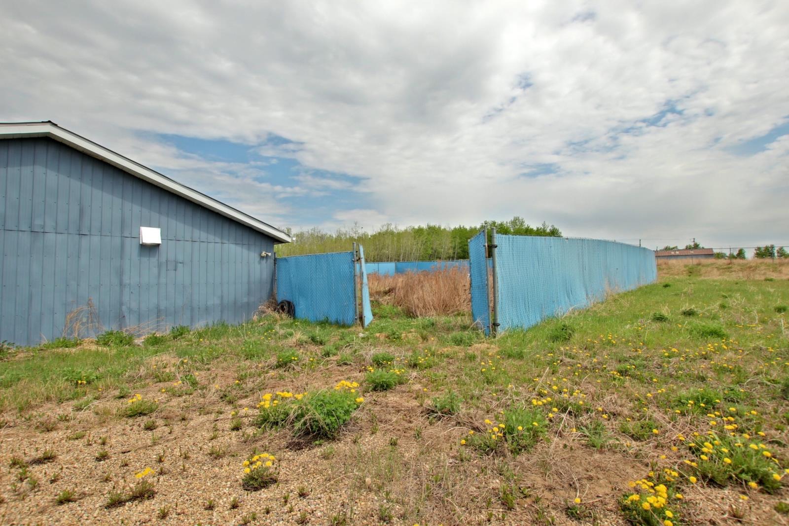 5215 Ronden St Property Photo 4