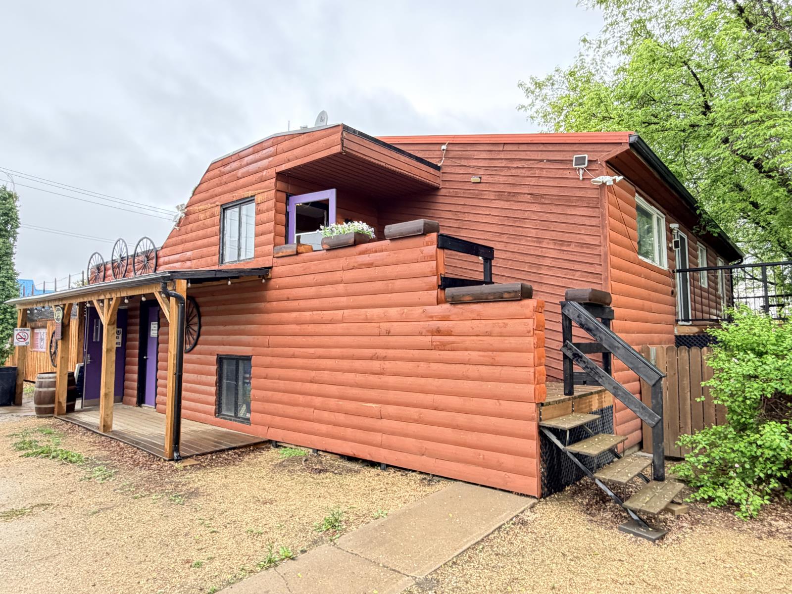 9904-9906 105 Street Property Photo 42