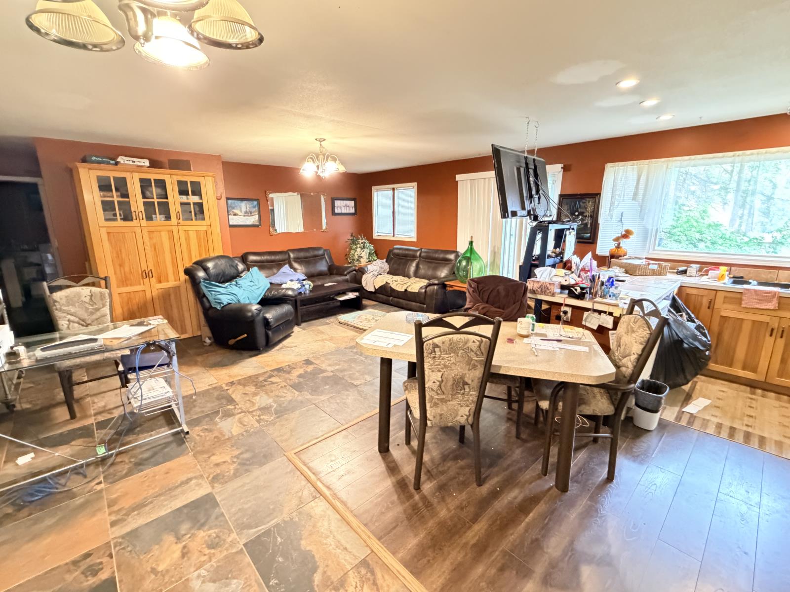 9904-9906 105 Street Property Photo 51