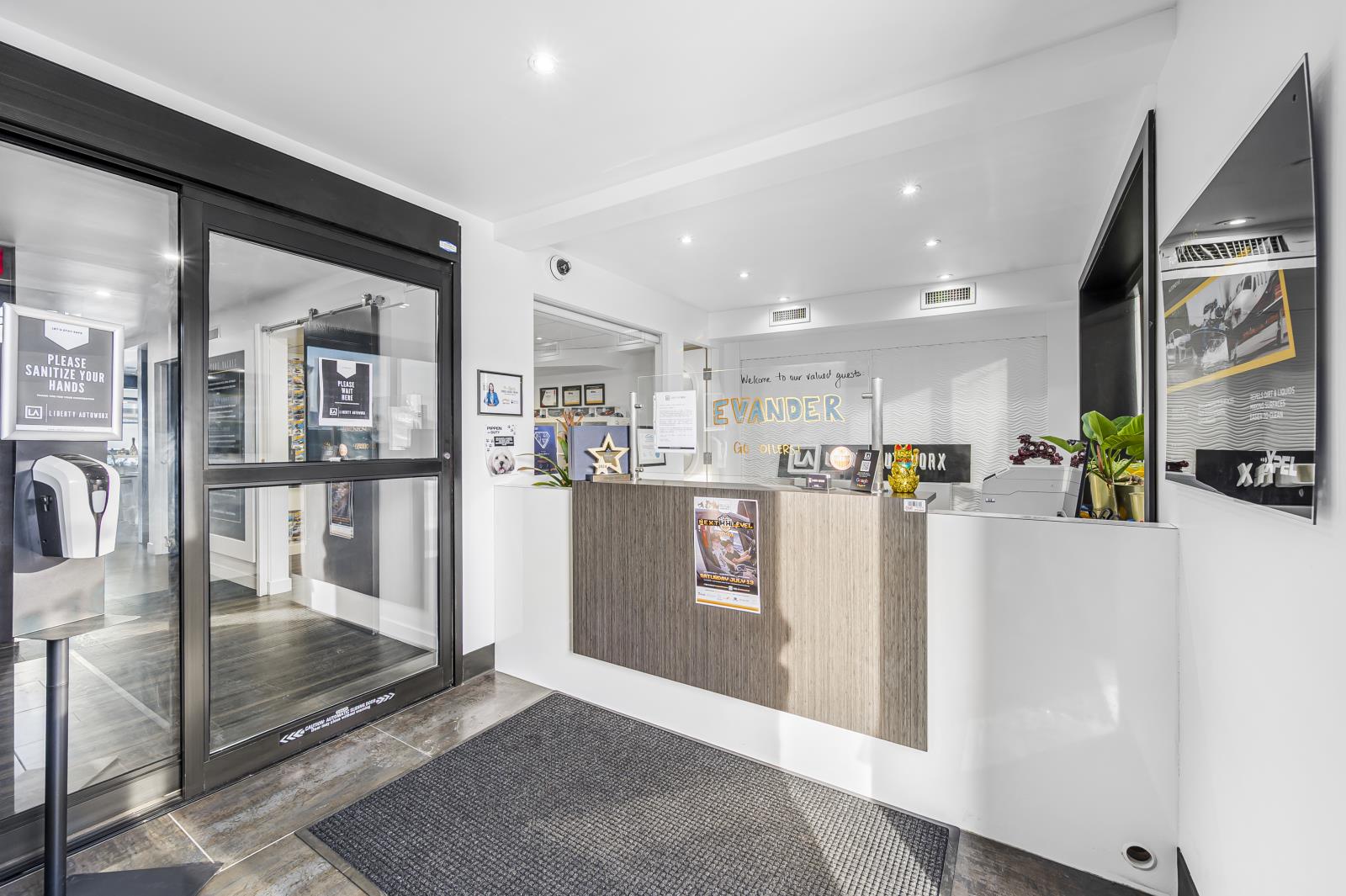 Unit 1, Unit 2, Unit 8 Property Photo 1
