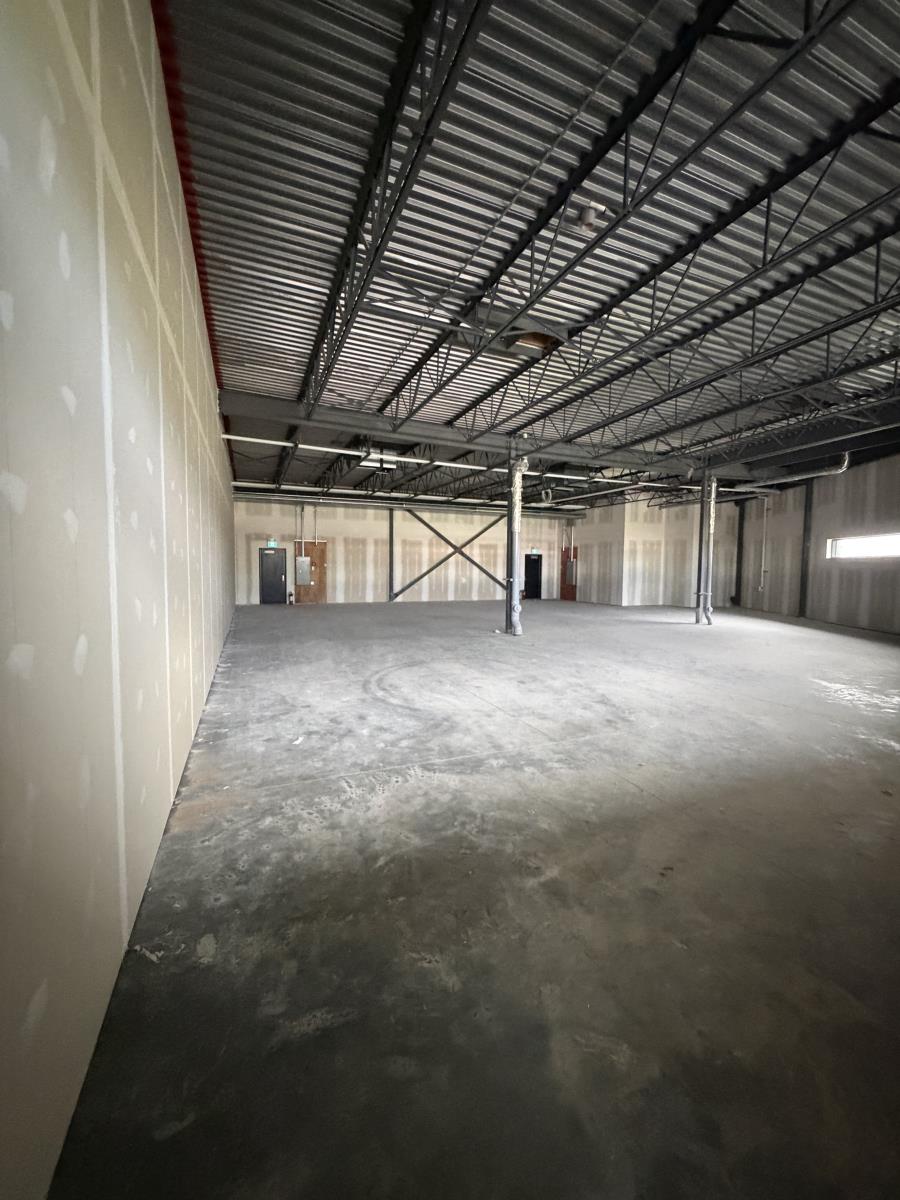 4905 Roper Road Property Photo 4