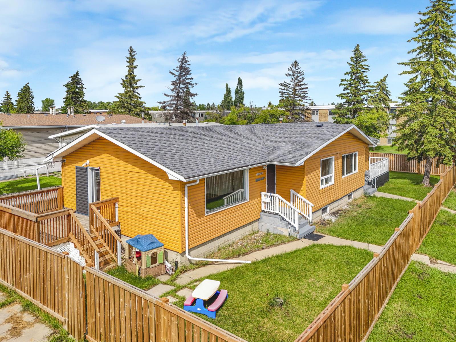 15608 103 Avenue Property Photo 5