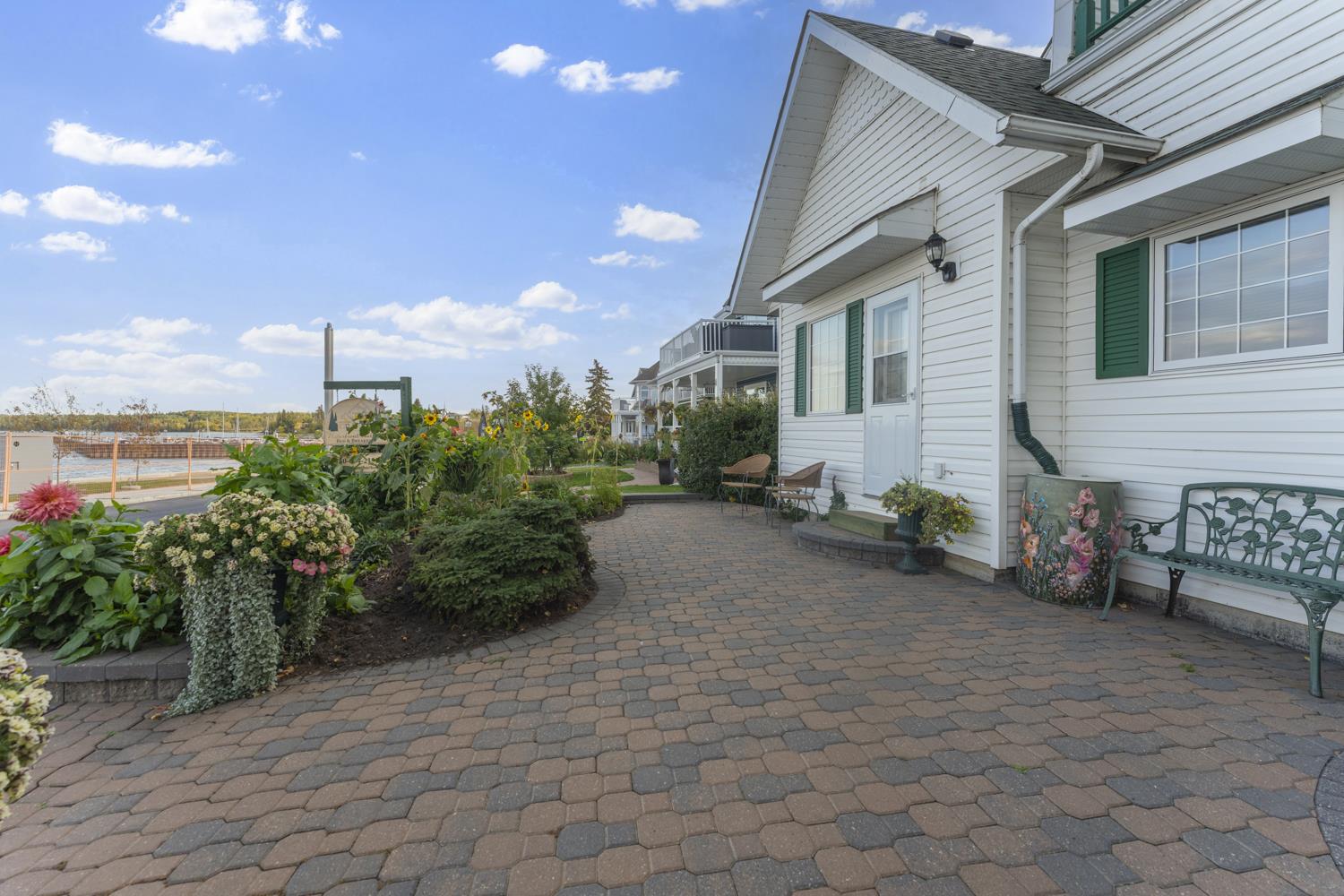 607 Lakeshore Drive Property Photo 8