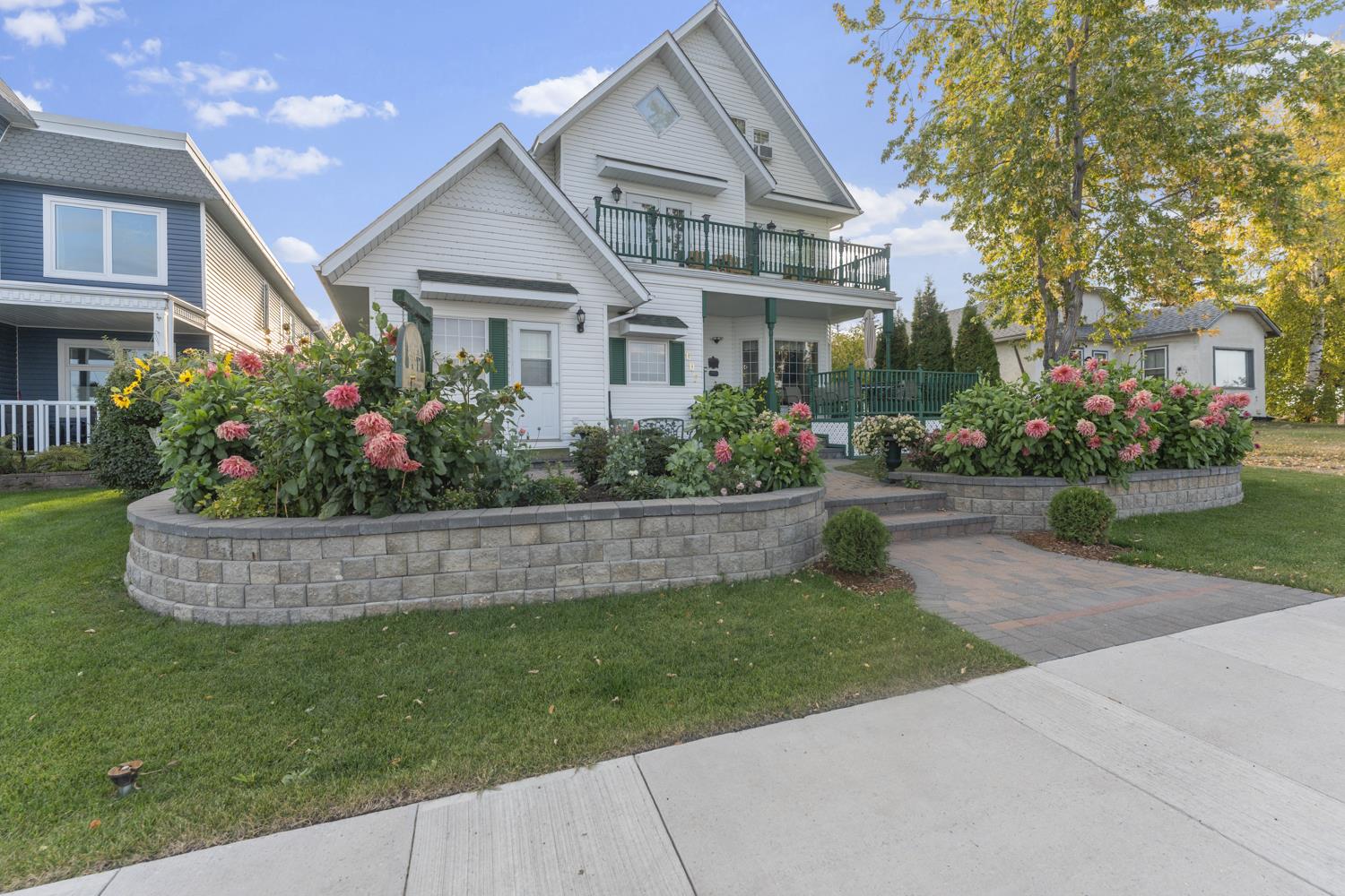 607 Lakeshore Drive Property Photo 10