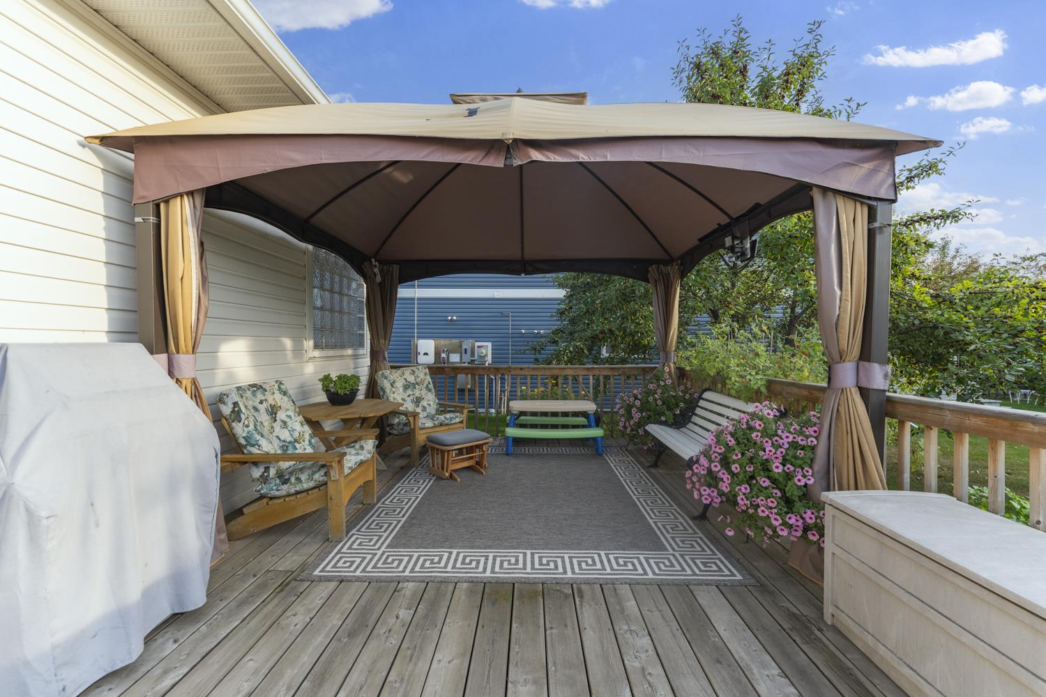 607 Lakeshore Drive Property Photo 14