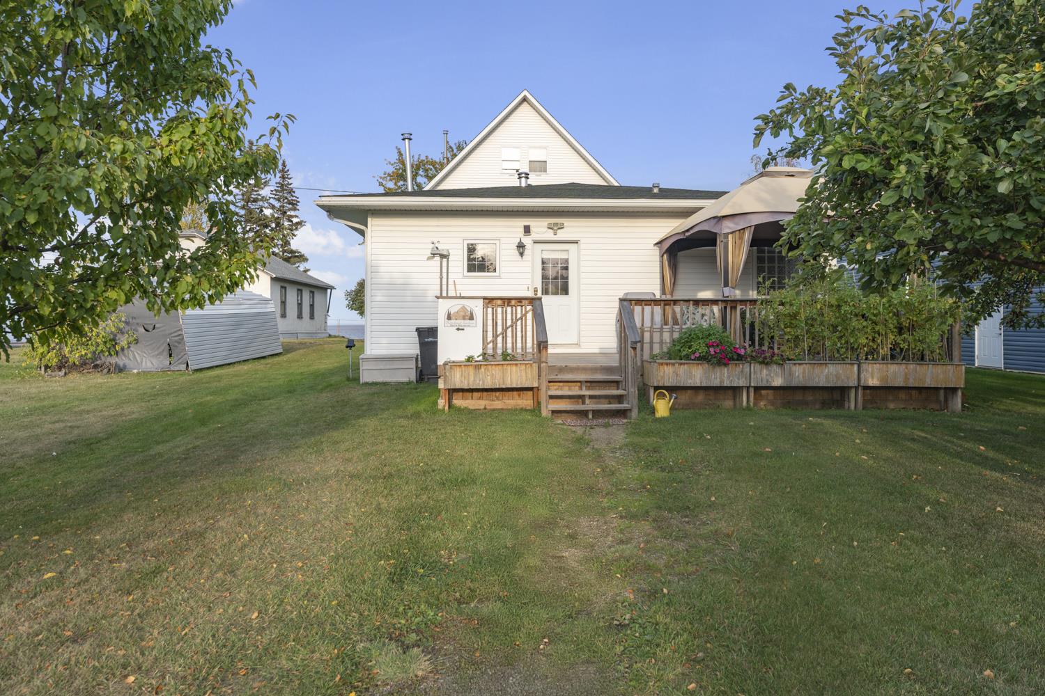 607 Lakeshore Drive Property Photo 15