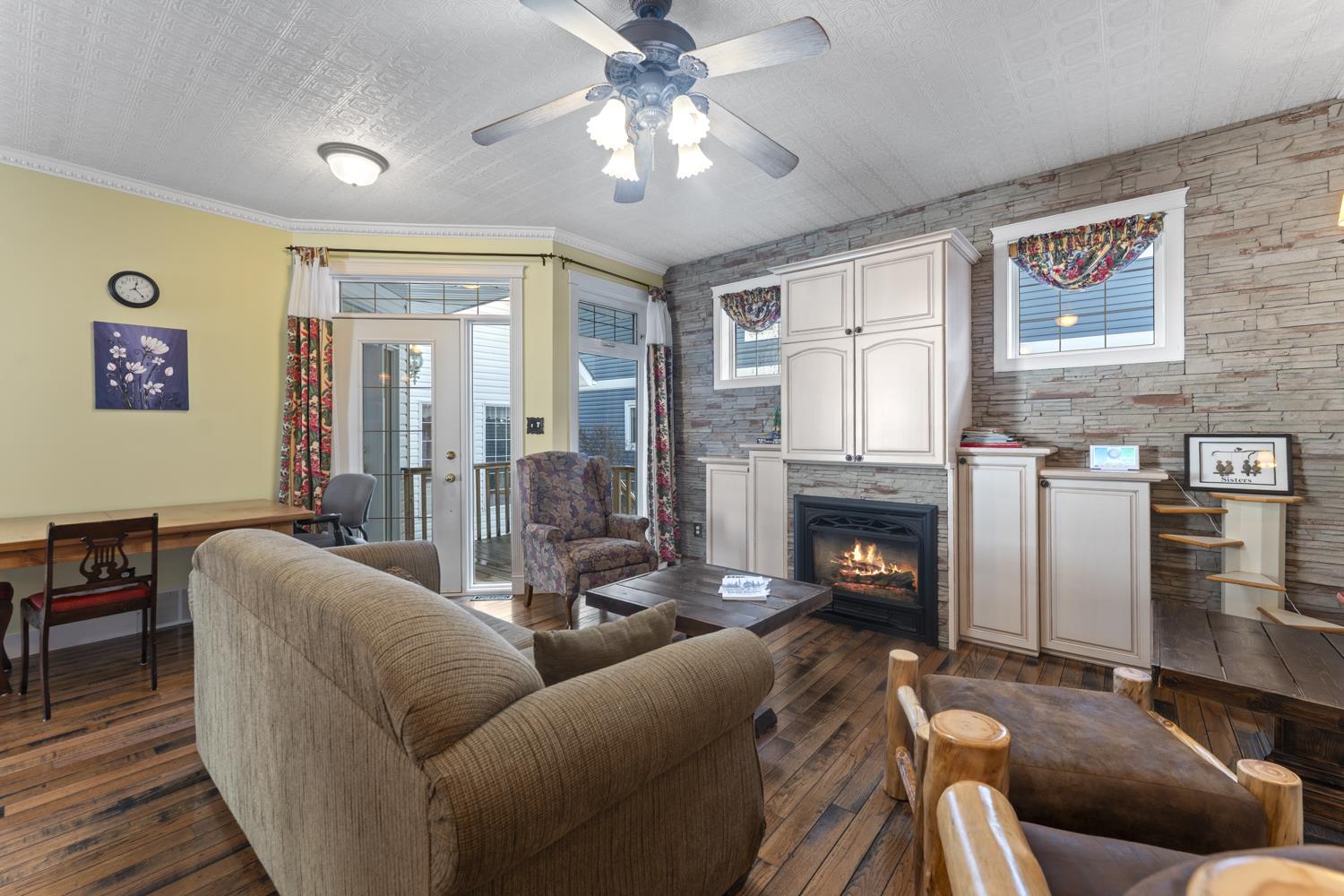 607 Lakeshore Drive Property Photo 42