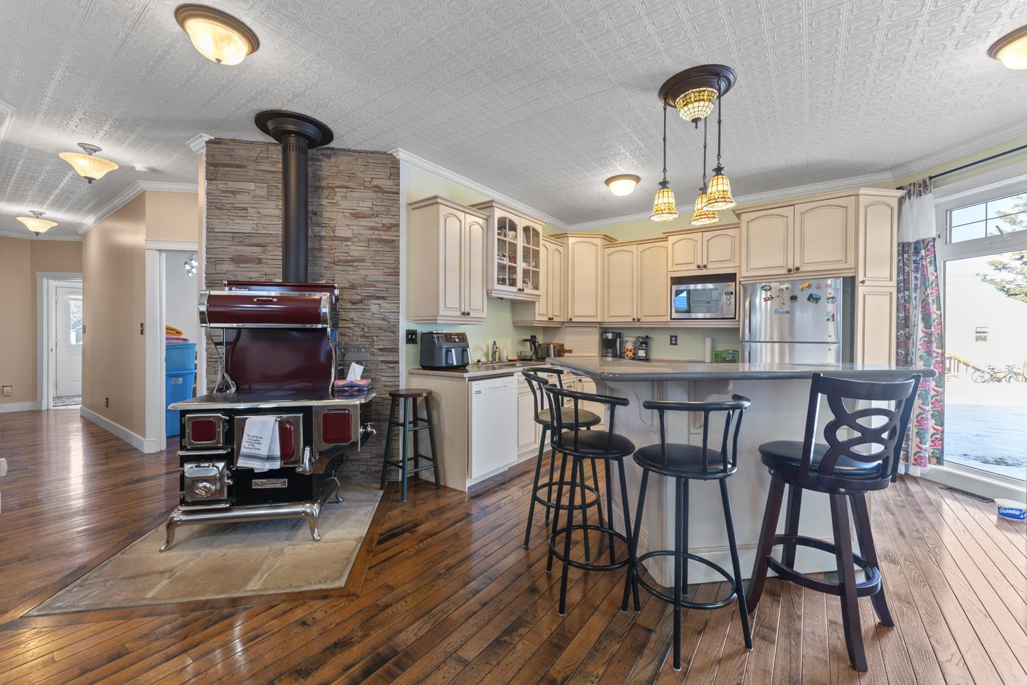 607 Lakeshore Drive Property Photo 43