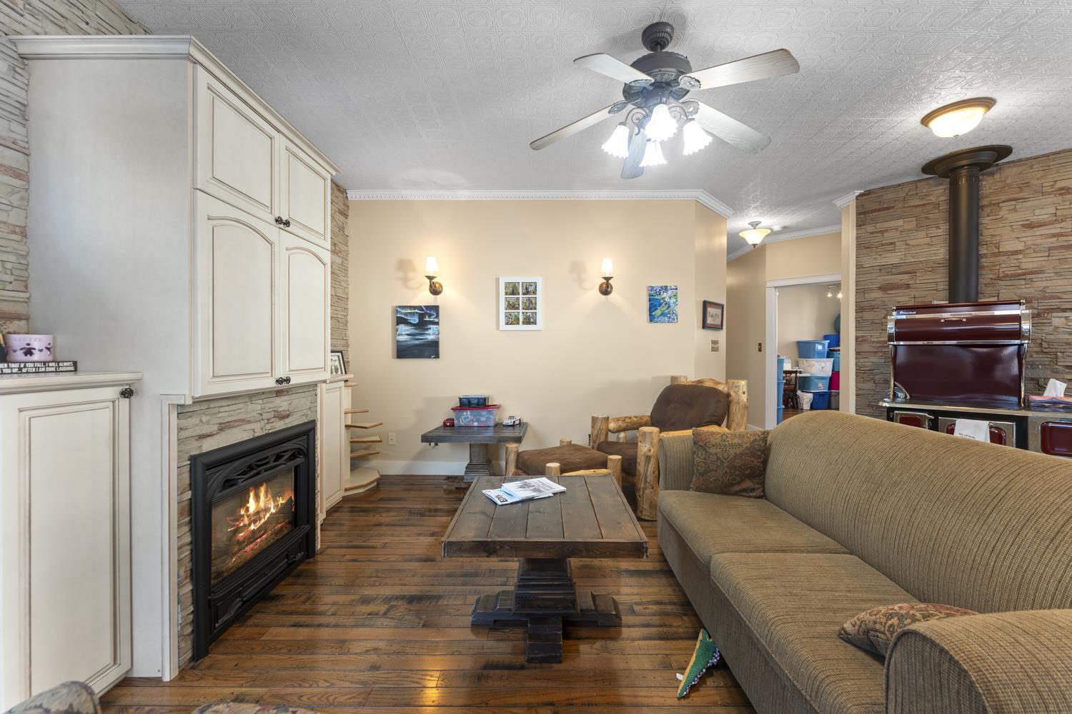 607 Lakeshore Drive Property Photo 47