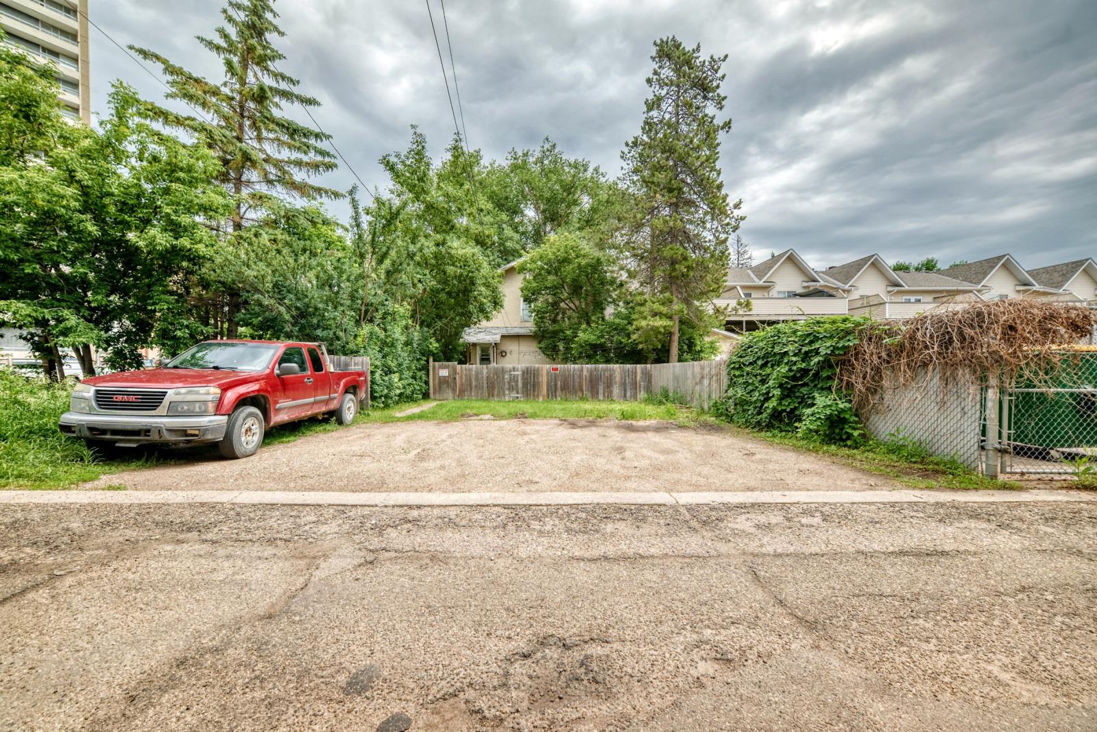 8630 108a St Nw Property Photo 3